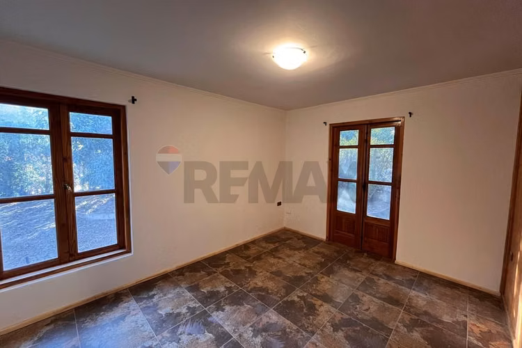 Se arrienda renovada casa en olmué.