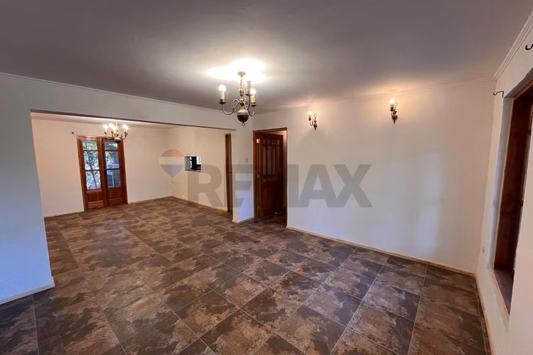 Se arrienda renovada casa en olmué.