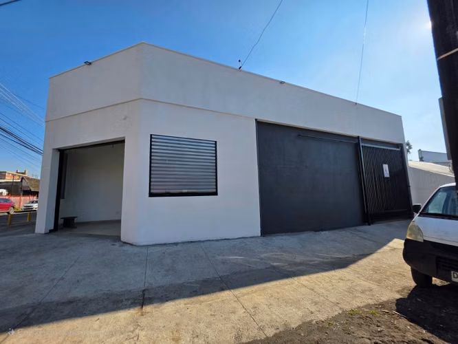 Arriendo Local comercial en Los Ángeles, esquina estrategica