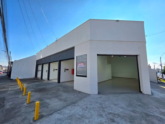 Arriendo Local comercial en Los Ángeles, esquina estrategica
