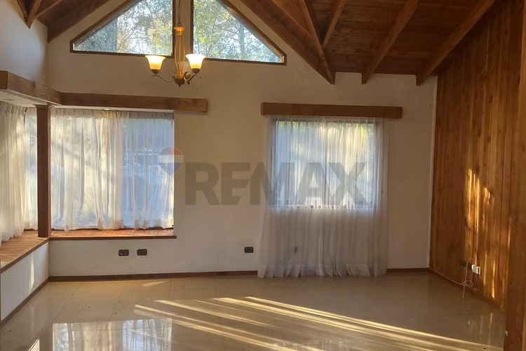 Casa en venta a minutos del centro pucón