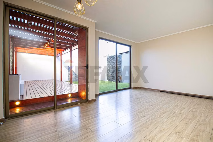 Linda casa en venta - Imagen 9