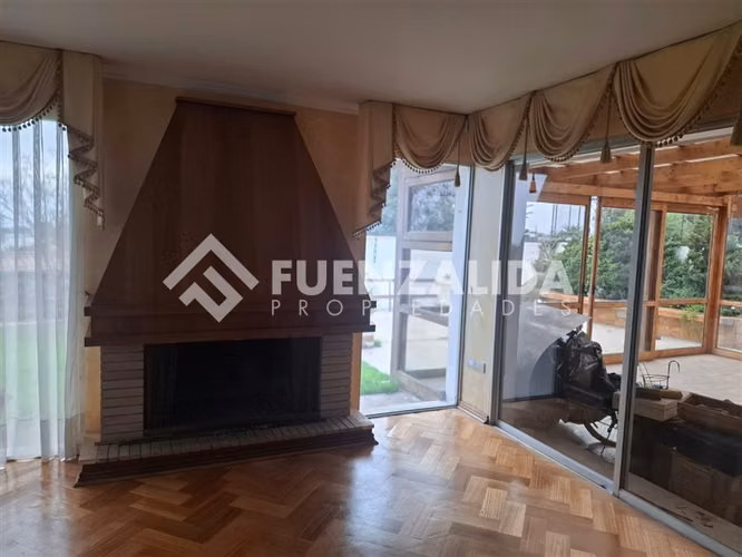 Casa en arriendo de 6 dorm., Juan Cisternas, en La Serena