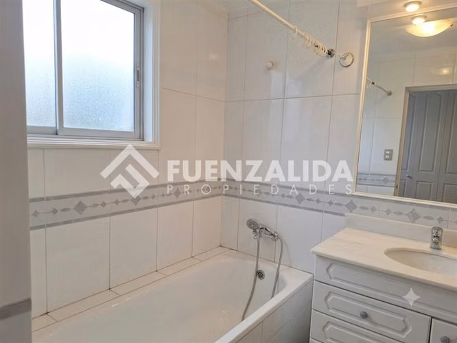 Casa en arriendo de 6 dorm., Juan Cisternas, en La Serena