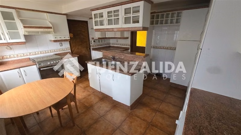 Casa en arriendo de 6 dorm., Juan Cisternas, en La Serena
