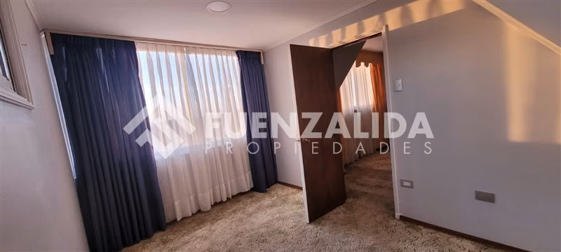 Casa en arriendo de 6 dorm., Juan Cisternas, en La Serena