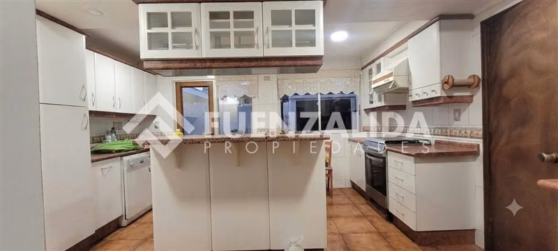 Casa en arriendo de 6 dorm., Juan Cisternas, en La Serena