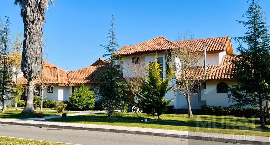 CASA Camino El Oliveto con Camino Lonquen Sur