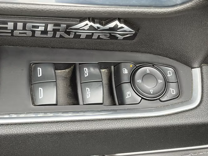 Chevrolet Silverado 3.0 Td High Country At 4x4...