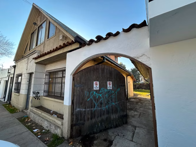 Casa oficina con 15 estaciona ideal empresas (166005)