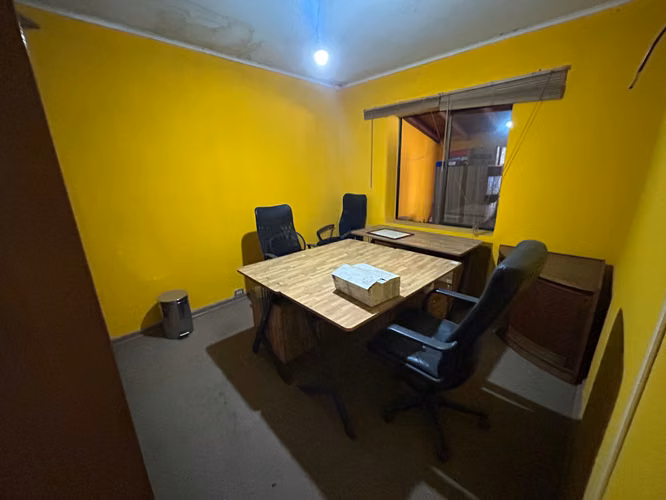 Casa oficina con 15 estaciona ideal empresas (166005)
