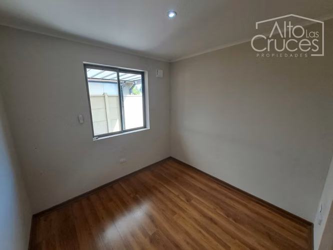 Casas en Valles del Country - A pasos del Colegio Las Rastras