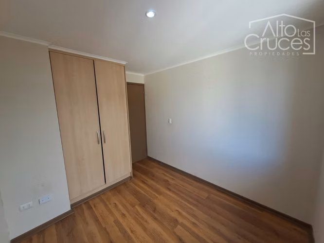 Casas en Valles del Country - A pasos del Colegio Las Rastras