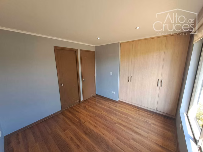 Casas en Valles del Country - A pasos del Colegio Las Rastras