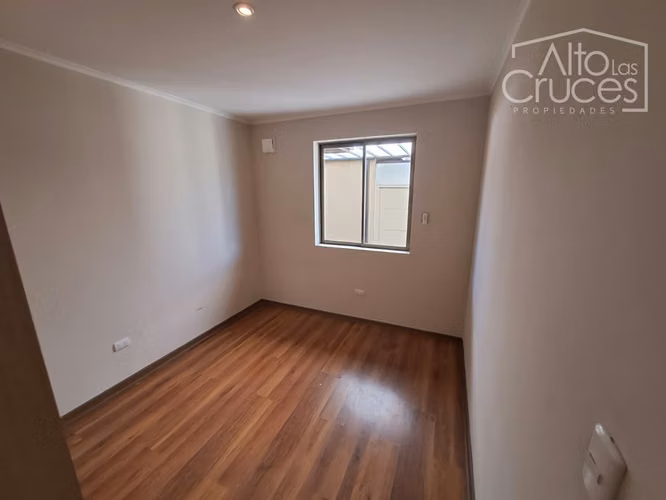 Casas en Valles del Country - A pasos del Colegio Las Rastras