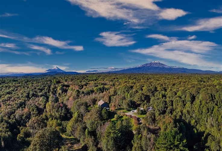Casa estilo Lodge, Bosque nativo, 1.41 Há, 4D/4B, Pto Varas
