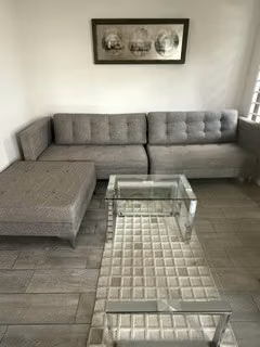 juego de sillones con mesa de centro