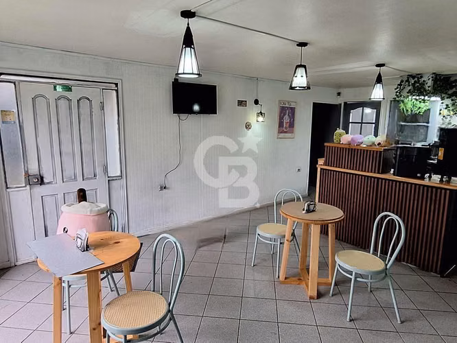 Amplia casa con potencial comercial: ¡Ubicación Estrategia!