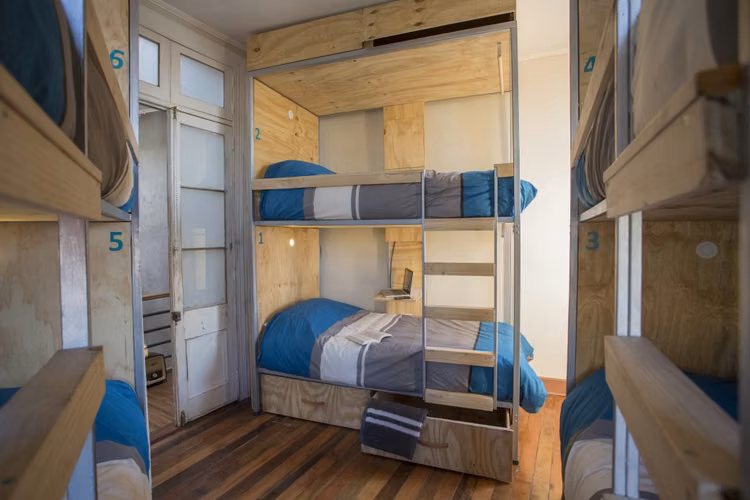 HOSTAL COMERCIAL CASA LASTRA