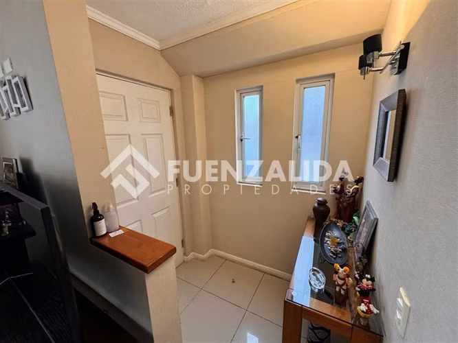 Venta en Peñaflor 4D 3B 2 suites piscina y quincho Termopane