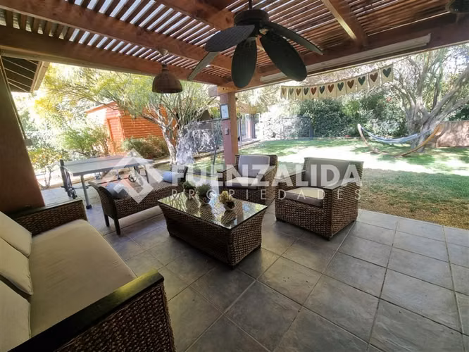 Casa en venta de 5 dorm. en Santa Elena - Imagen 9
