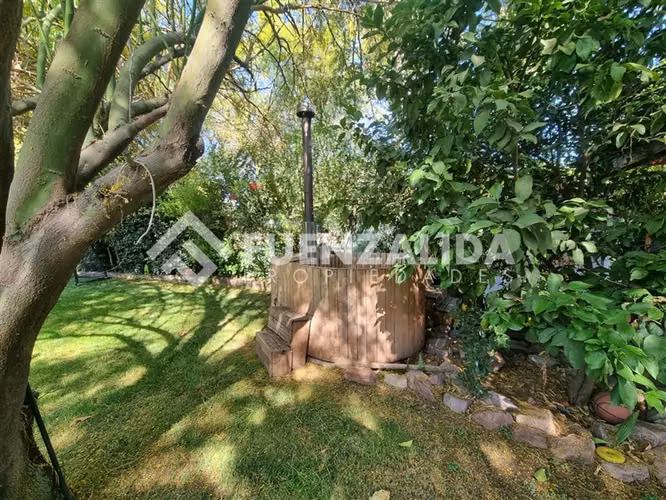 Casa en venta de 5 dorm. en Santa Elena - Imagen 4