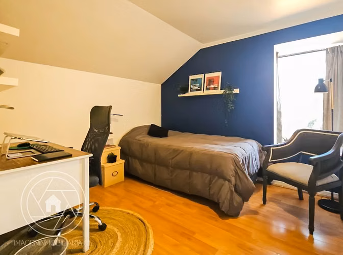 OPORTUNIDAD!!! Vende Casa 2 Pisos, 5D, 5B. Piscina. Condominio Los Nogales Huechuraba