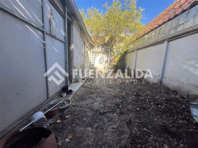 Casa en venta de 3 dorm. en La Florida