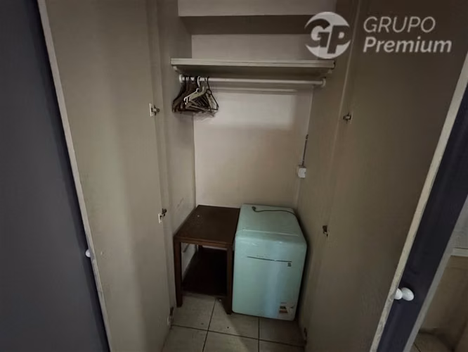 Oficina en arriendo en Santiago, 3 despachos con recepción