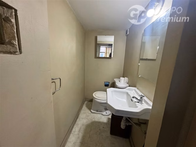 Oficina en arriendo en Santiago, 3 despachos con recepción