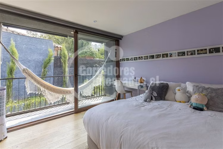 Casa en arriendo de 7 dorm. en Lo Barnechea Espectacular