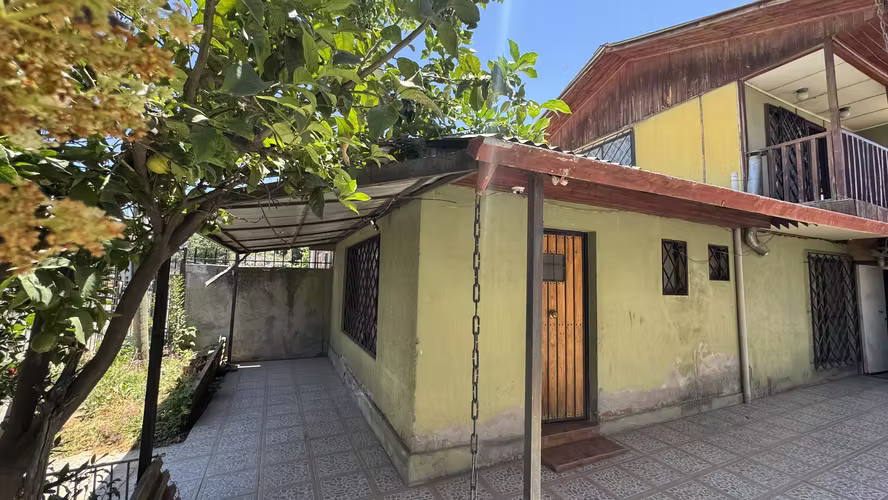 En Venta Amplia Propiedad /gran Terreno / Salvador Allende