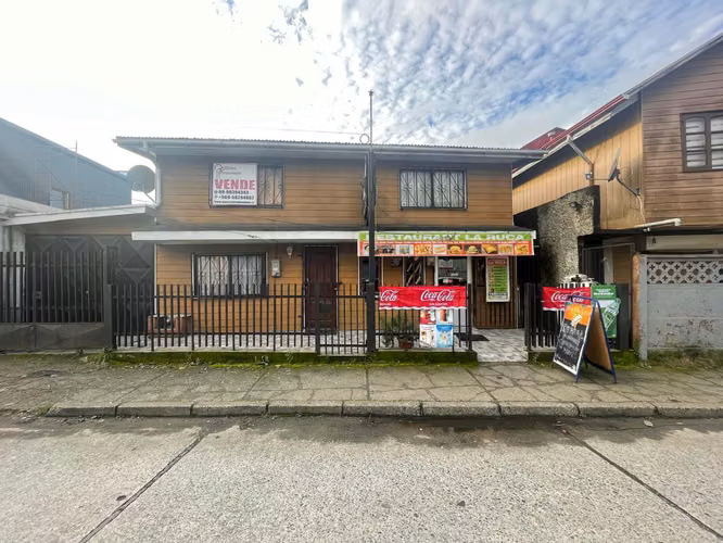 VENDO CASA 160 M2 CON LOCAL COMERCIAL