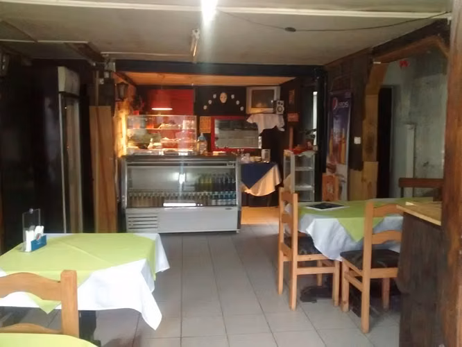 VENDO CASA 160 M2 CON LOCAL COMERCIAL