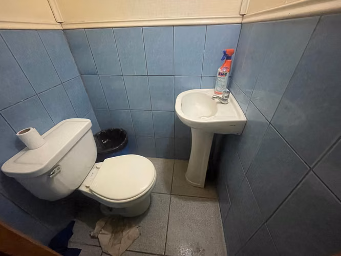 VENDO CASA 160 M2 CON LOCAL COMERCIAL