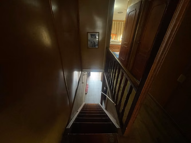 VENDO CASA 160 M2 CON LOCAL COMERCIAL