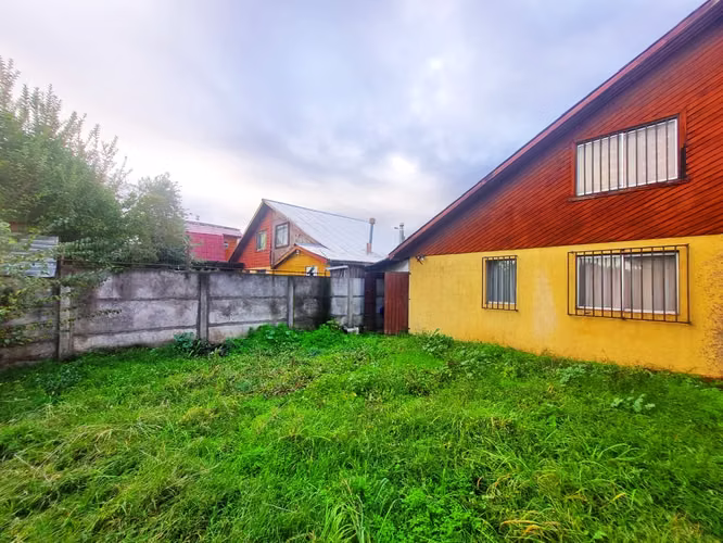 venta de casa frente al terminal de buses
