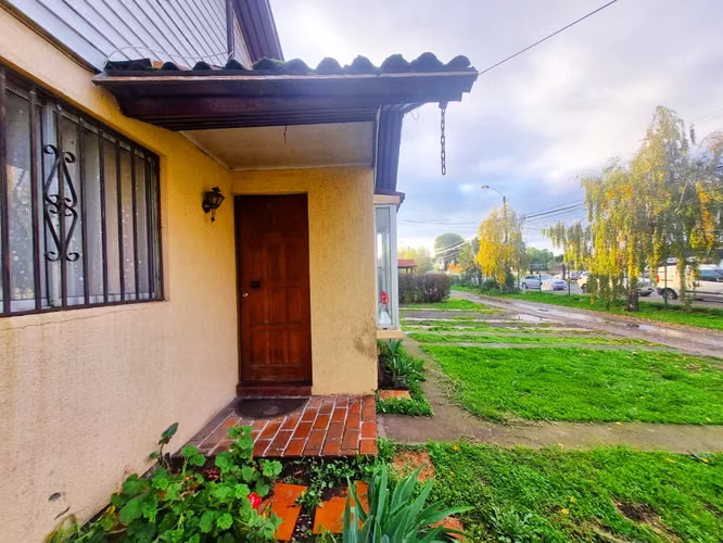 venta de casa frente al terminal de buses