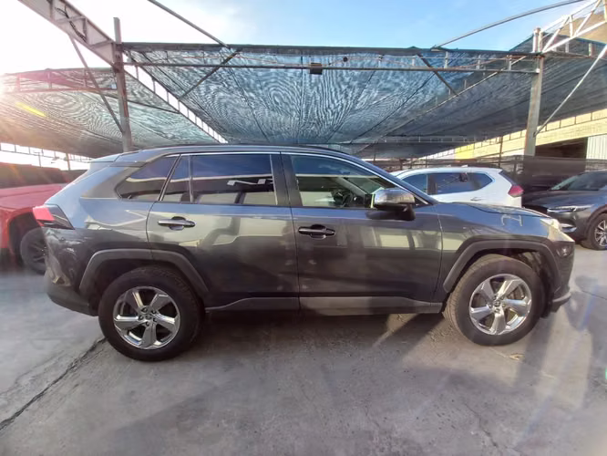 Toyota Rav4 2.0 XLE 4X2 CVT AT 5P 2021 - Imagen 4