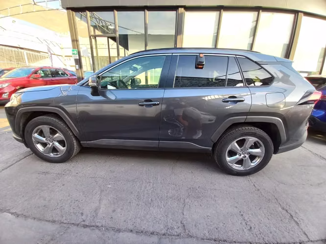 Toyota Rav4 2.0 XLE 4X2 CVT AT 5P 2021 - Imagen 9