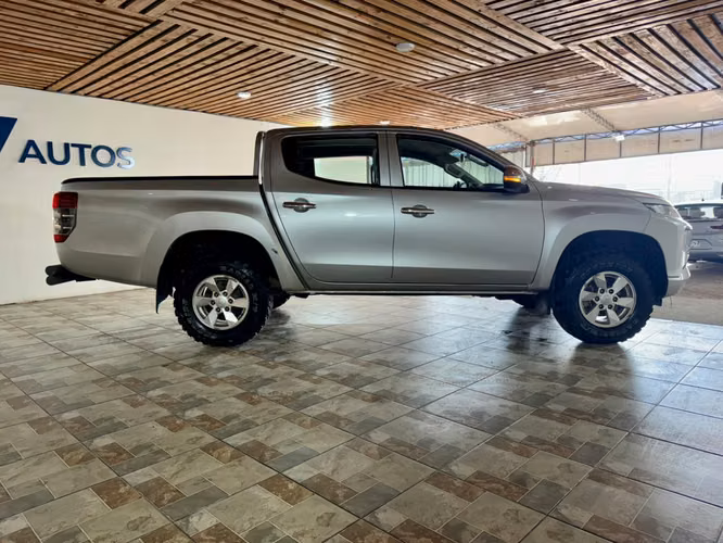 MITSUBISHI L200 KATANA CRT