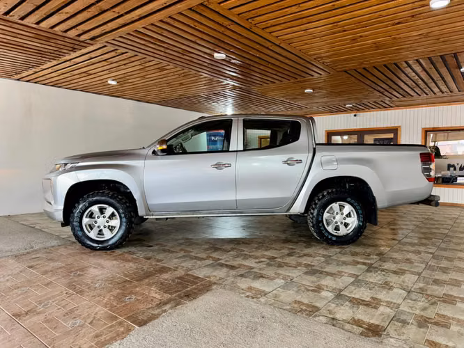 MITSUBISHI L200 KATANA CRT