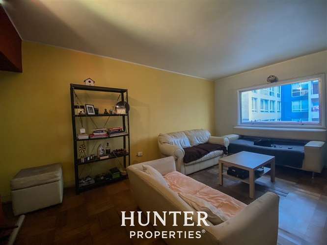 Venta depto. 3D/1B piso de parquet Centro histórico de stgo - Imagen 2