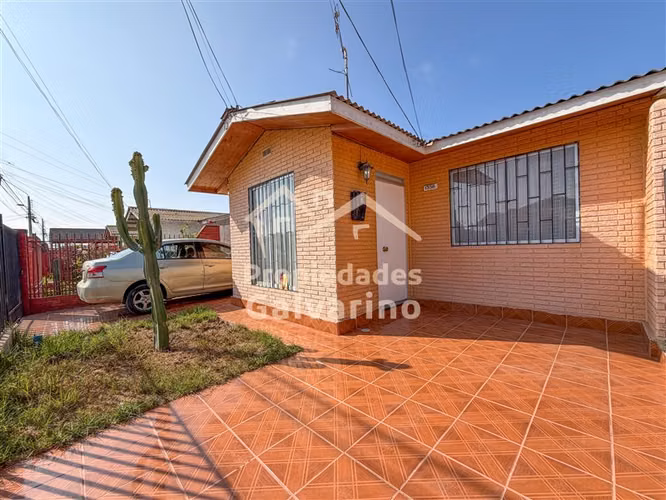 Casa en venta de 2 dorm. en Bosque San Carlos, Coquimbo