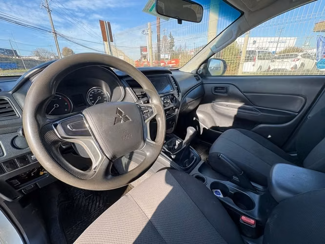 MITSUBISHI L200 2022 - Imagen 8