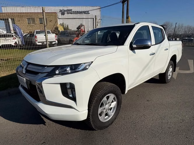 MITSUBISHI L200 2022