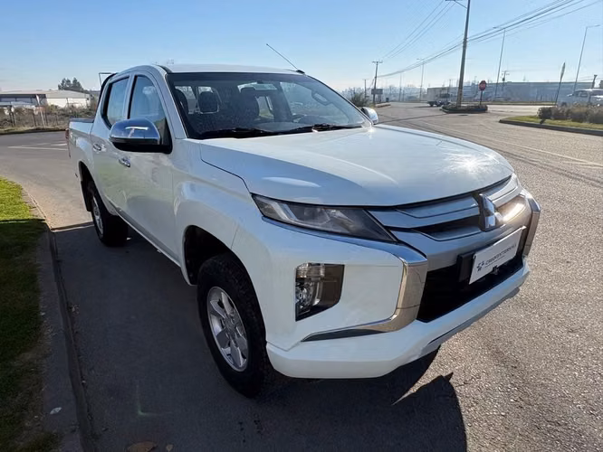 MITSUBISHI L200 2022 - Imagen 2