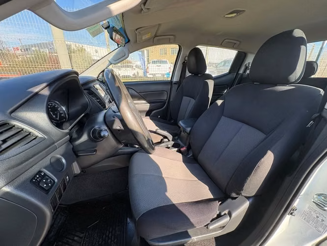MITSUBISHI L200 2022 - Imagen 9