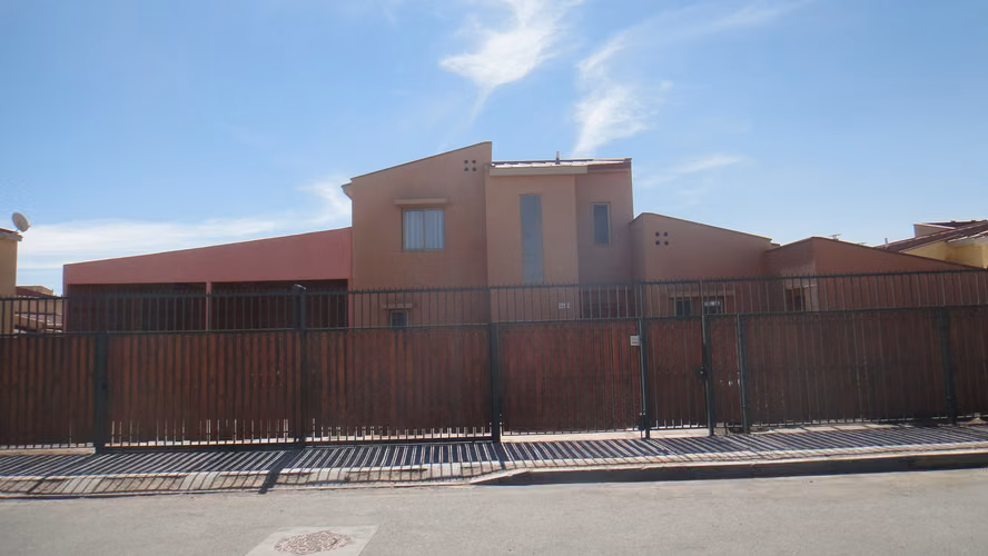 Se vende amplia casa en calama