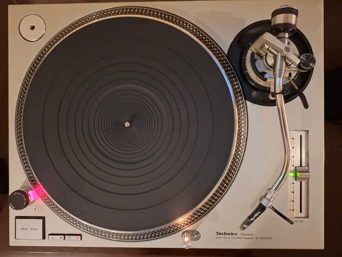Tornamesa Technics SL 1200 MK2